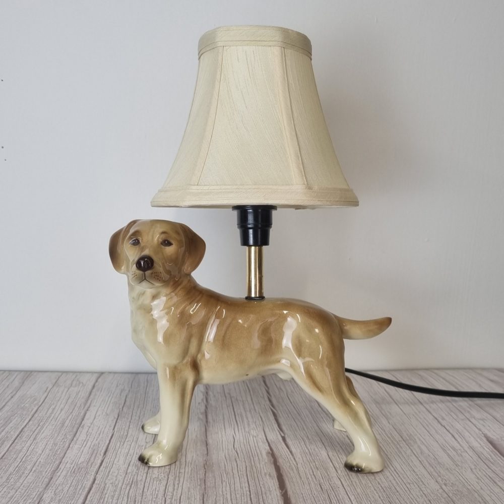 Labrador table lamp